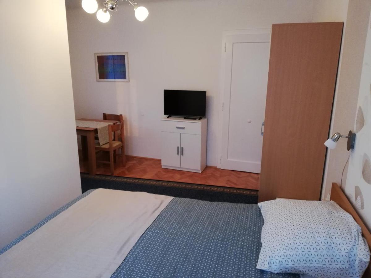 Sobe Sabec Bed & Breakfast Postojna Eksteriør bilde