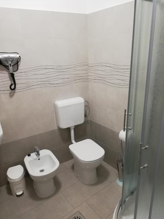 Sobe Sabec Bed & Breakfast Postojna Eksteriør bilde